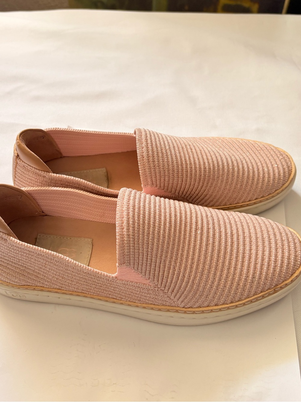UGG Women's Slip-On Knit Loafers in Light Pink - Size 5 - Picture 4 of 5